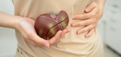 Vì sao người càng lớn tuổi càng cần dưỡng gan đều đặn mỗi ngày?